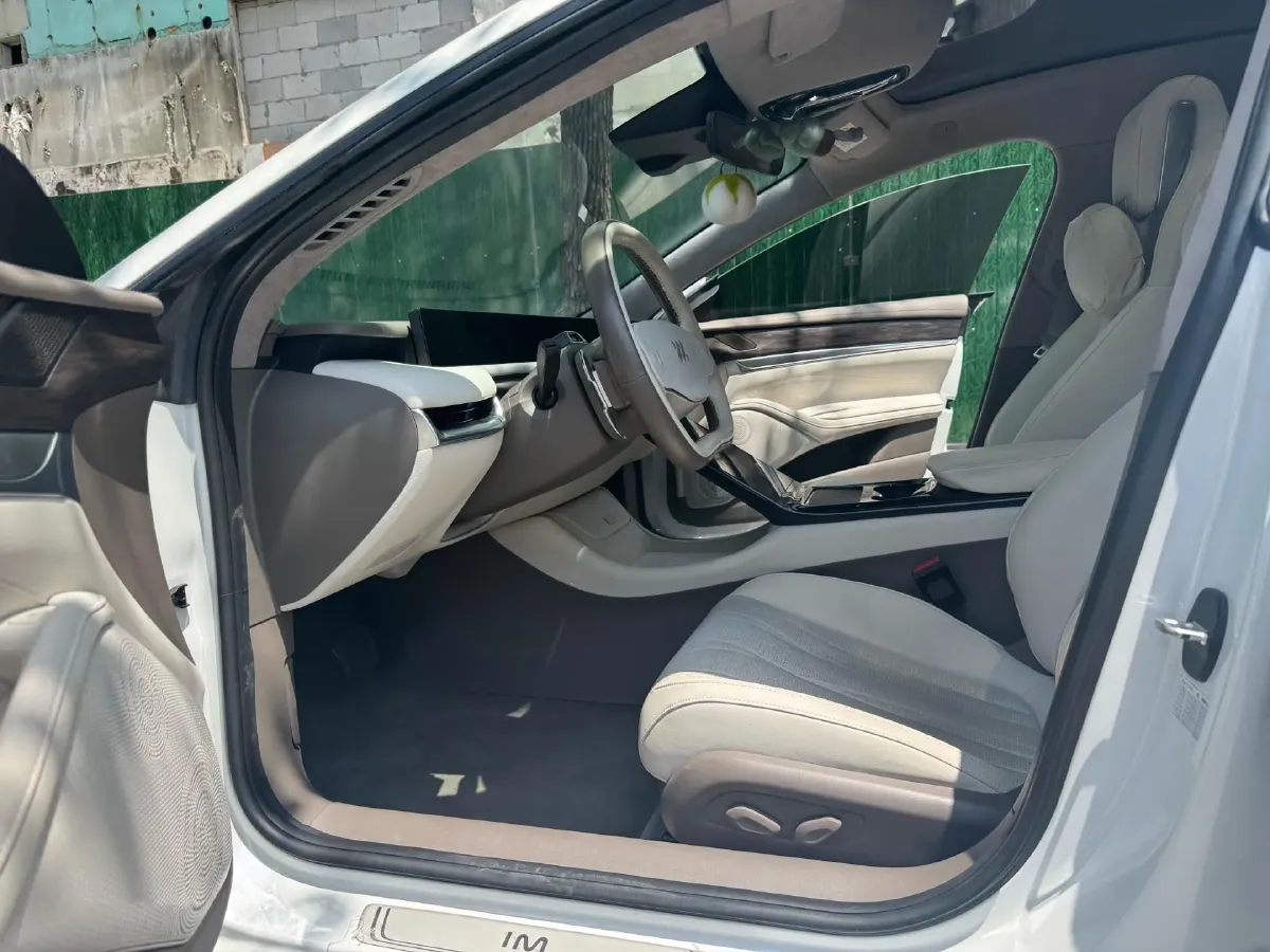 2022 IM L7 BEV 90KWH,autocango,china used car exporter,china ev exporter,chinese used car exporter,chinese used ev exporter