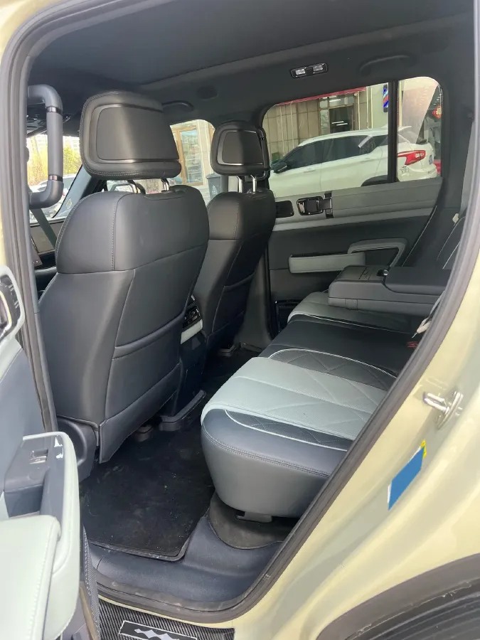 2025 FangChengBao Bao 5 1.5T 194HP L4 E-CVT PHEV 31.8KWH,autocango,china used car exporter,china ev exporter,chinese used car exporter,chinese used ev exporter