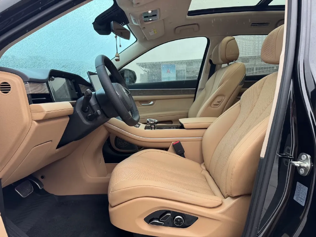 2022 Volvo S60 2.0T 197HP L4 8AT,autocango,china used car exporter,china ev exporter,chinese used car exporter,chinese used ev exporter