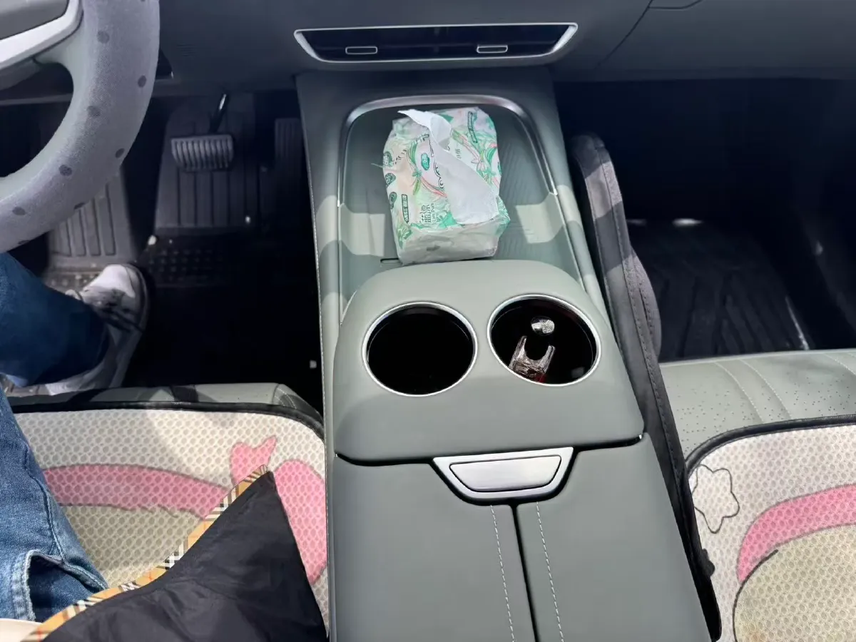 2024 Deepal S07 1.5L 95HP L4 REEV 31.73KWH,autocango,china used car exporter,china ev exporter,chinese used car exporter,chinese used ev exporter