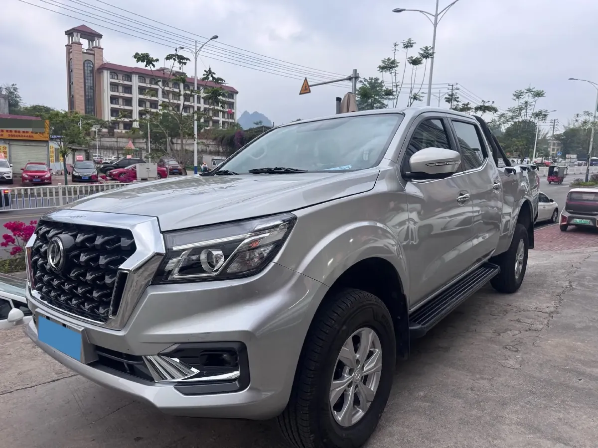 2025 Dongfeng RuiQi6 pro 2.3T 147HP L4 6MT,autocango,china used car exporter,china ev exporter,chinese used car exporter,chinese used ev exporter