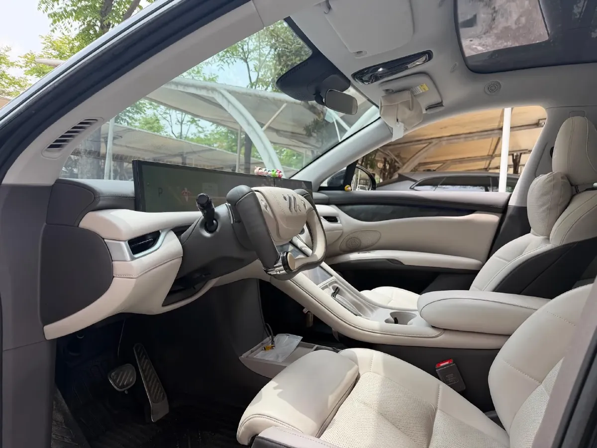 2023 IM LS6 BEV 100KWH,autocango,china used car exporter,china ev exporter,chinese used car exporter,chinese used ev exporter