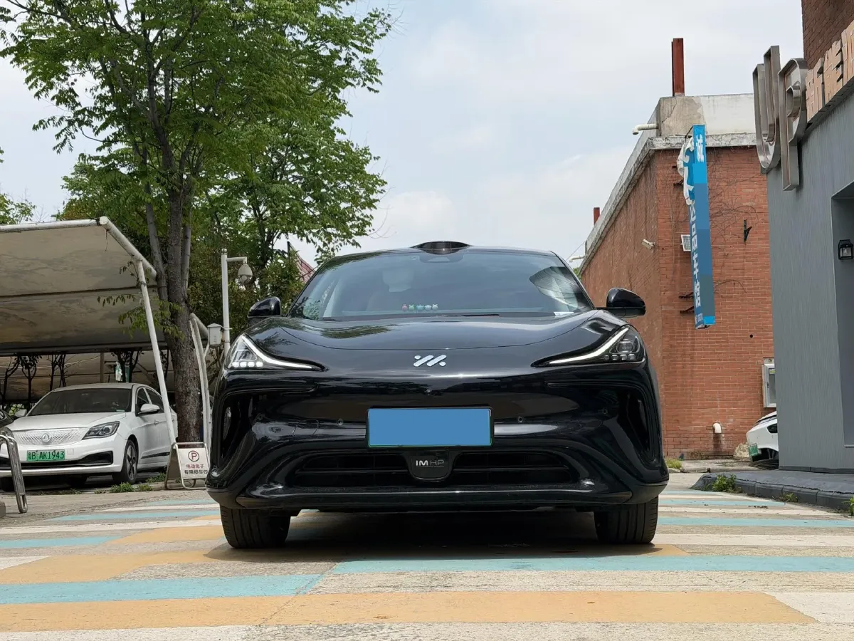 2023 IM LS6 BEV 100KWH,autocango,china used car exporter,china ev exporter,chinese used car exporter,chinese used ev exporter