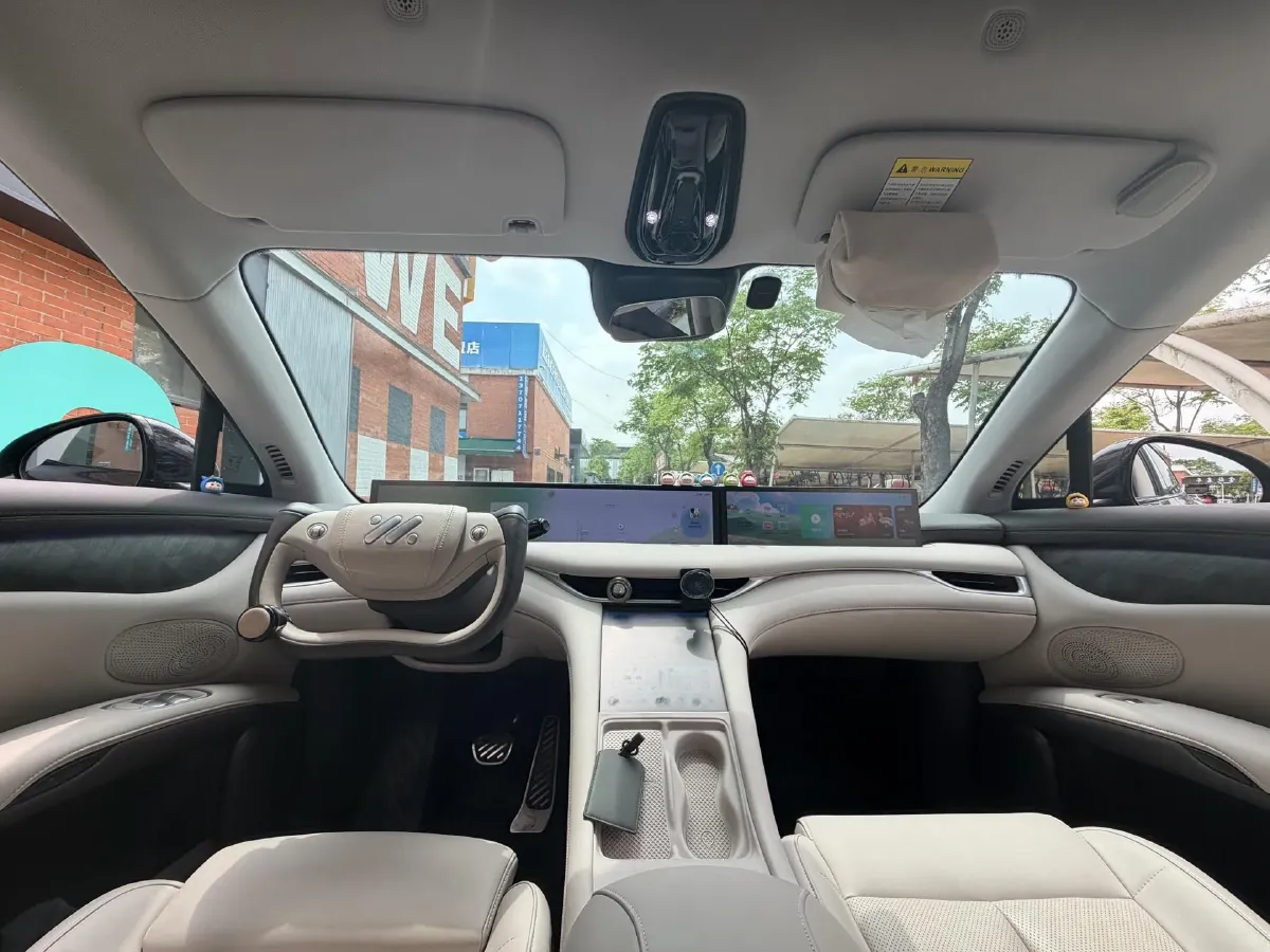 2023 IM LS6 BEV 100KWH,autocango,china used car exporter,china ev exporter,chinese used car exporter,chinese used ev exporter