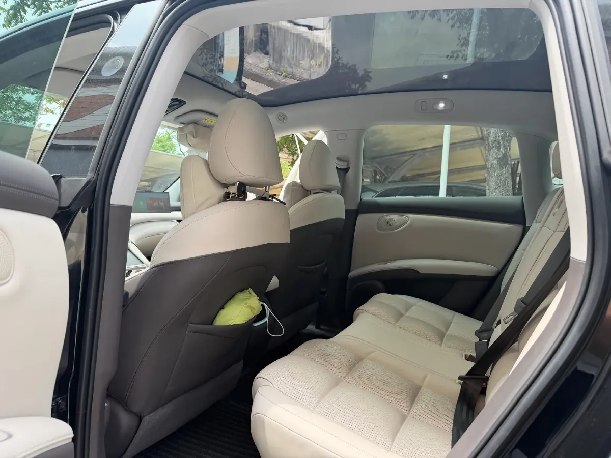 2023 IM LS6 BEV 100KWH,autocango,china used car exporter,china ev exporter,chinese used car exporter,chinese used ev exporter