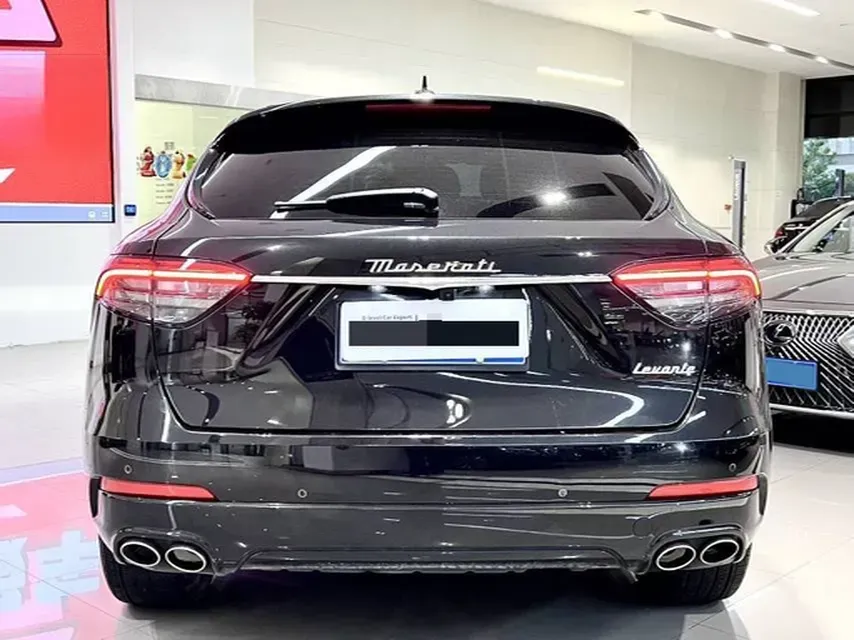 2022 Maserati Levante 2.0T 330HP L4 8AT,autocango,china used car exporter,china ev exporter,chinese used car exporter,chinese used ev exporter