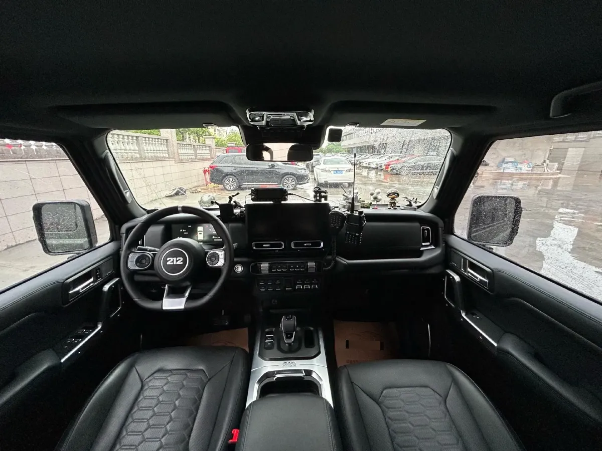 2024 212 212 T01 2.0T 252HP L4 8AT,autocango,china used car exporter,china ev exporter,chinese used car exporter,chinese used ev exporter