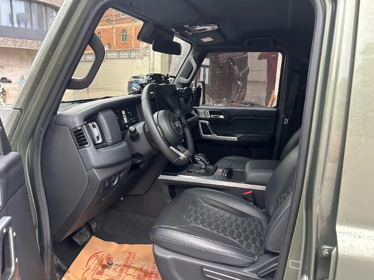 2024 212 212 T01 2.0T 252HP L4 8AT,autocango,china used car exporter,china ev exporter,chinese used car exporter,chinese used ev exporter