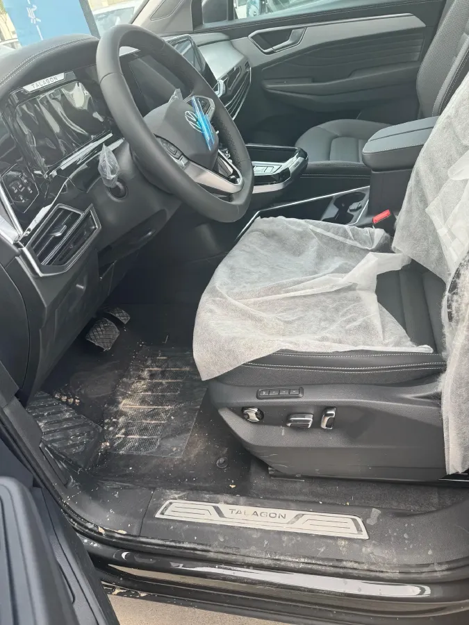 2024 Volkswagen Talagon 2.0T 220HP L4 7DCT,autocango,china used car exporter,china ev exporter,chinese used car exporter,chinese used ev exporter