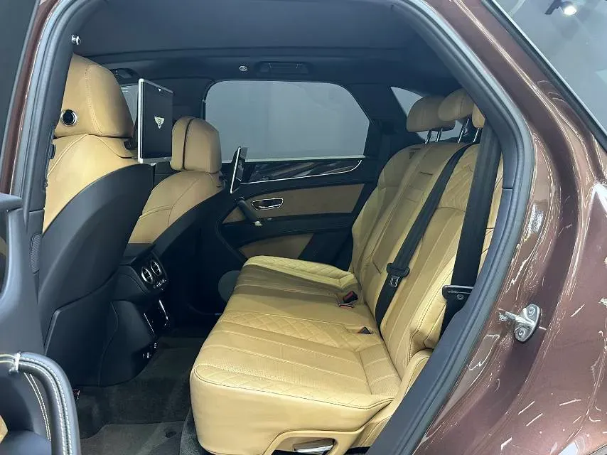 2017 Bentley Bentayga 6.0T 608HP W12 8AT,autocango,china used car exporter,china ev exporter,chinese used car exporter,chinese used ev exporter