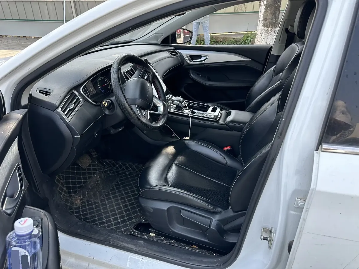 2020 Roewe i6 MAX 1.5T 169HP L4 AMT PHEV,autocango,china used car exporter,china ev exporter,chinese used car exporter,chinese used ev exporter