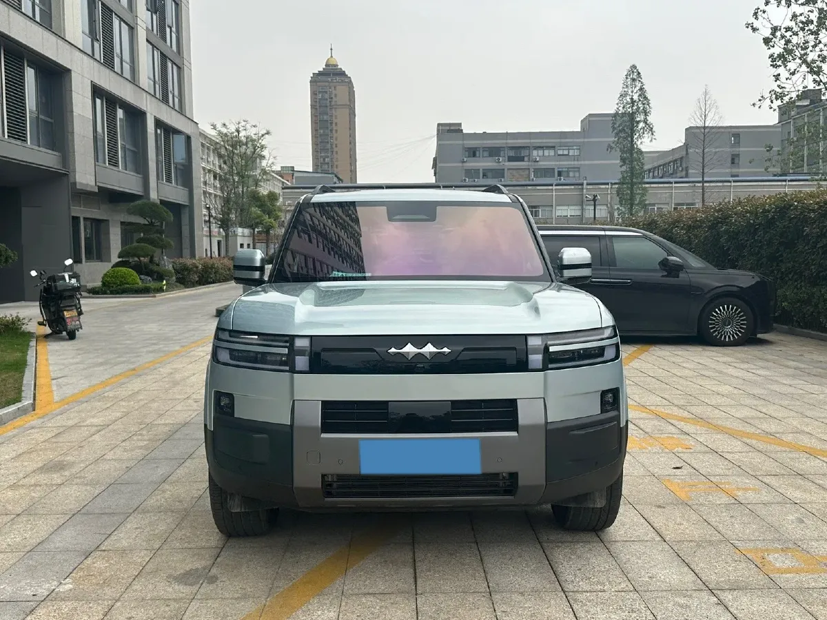 2025 FangChengBao Tai 7 1.5T 156HP L4 E-CVT PHEV,autocango,china used car exporter,china ev exporter,chinese used car exporter,chinese used ev exporter