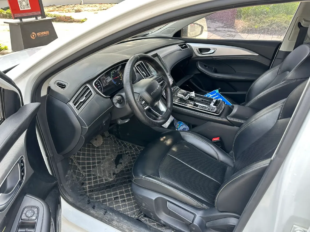 2020 Roewe i6 MAX 1.5T 169HP L4 AMT PHEV,autocango,china used car exporter,china ev exporter,chinese used car exporter,chinese used ev exporter