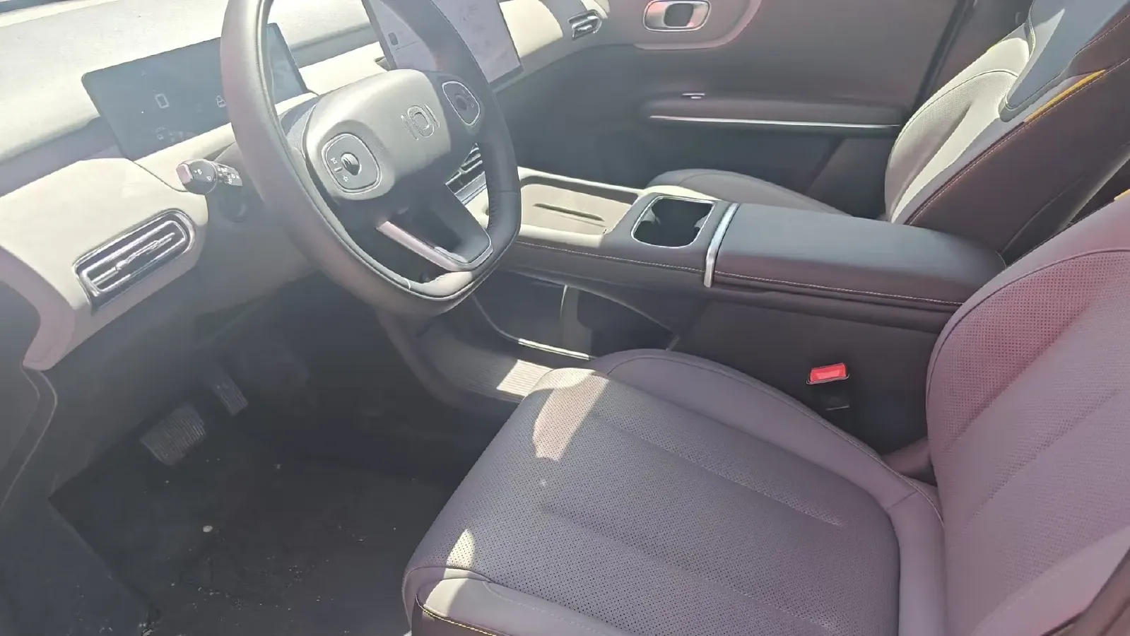 2026 Ruichi Auto EC75 BEV,autocango,china used car exporter,china ev exporter,chinese used car exporter,chinese used ev exporter