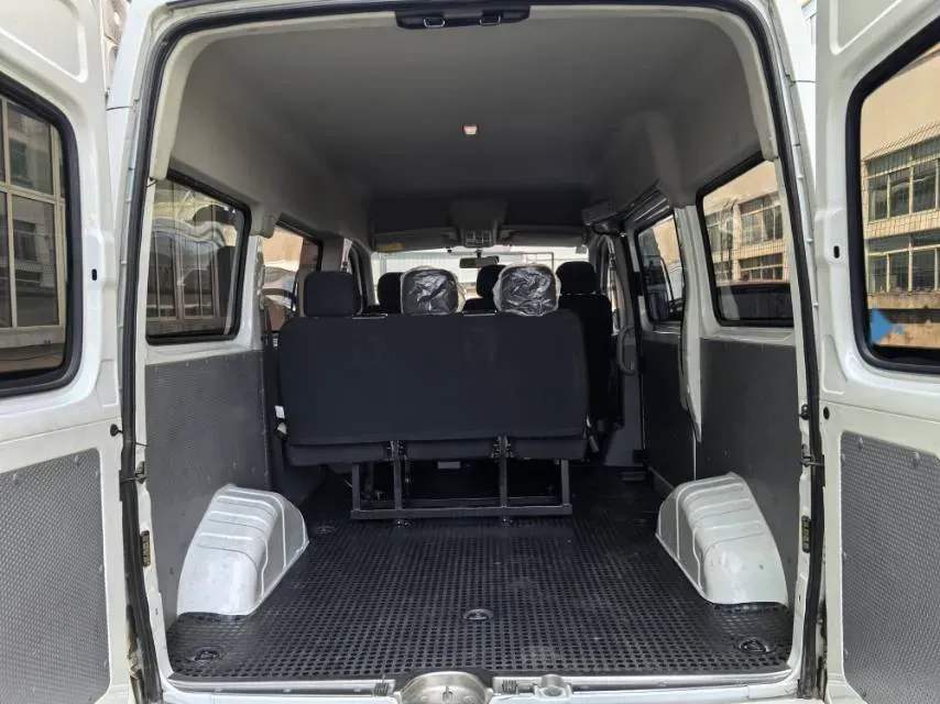 2021 MAXUS XinTu V80 2.0T 139HP L4 6MT,autocango,china used car exporter,china ev exporter,chinese used car exporter,chinese used ev exporter