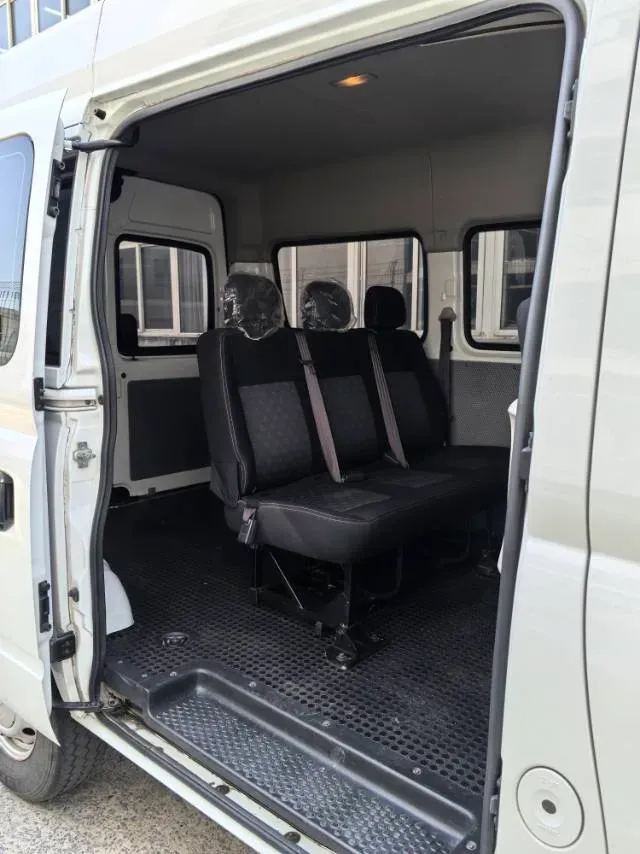 2021 MAXUS XinTu V80 2.0T 139HP L4 6MT,autocango,china used car exporter,china ev exporter,chinese used car exporter,chinese used ev exporter