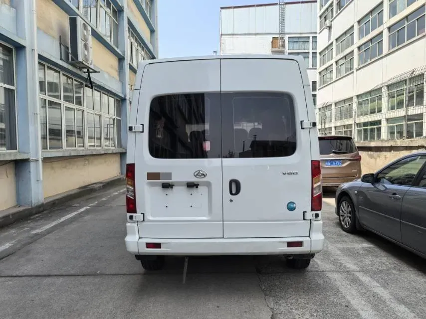 2021 MAXUS XinTu V80 2.0T 139HP L4 6MT,autocango,china used car exporter,china ev exporter,chinese used car exporter,chinese used ev exporter