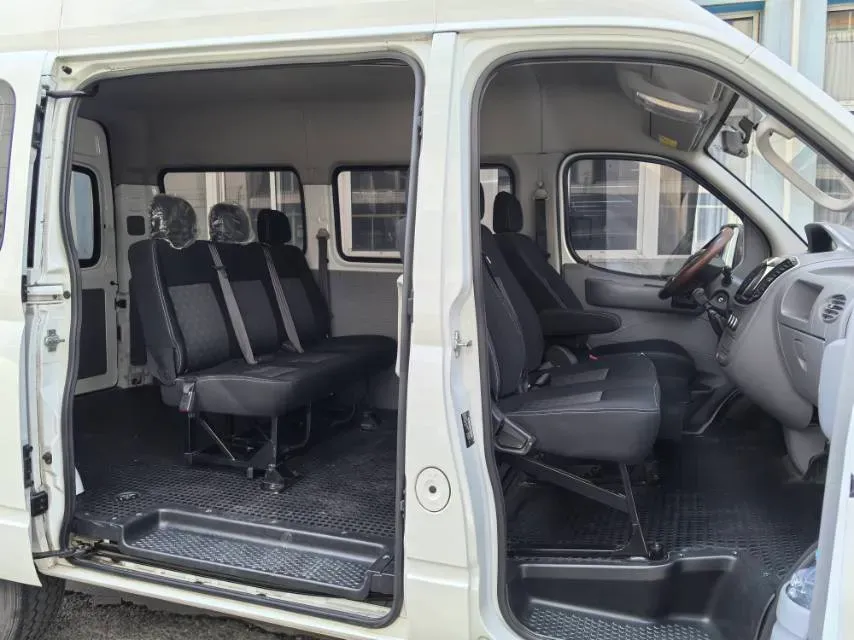 2021 MAXUS XinTu V80 2.0T 139HP L4 6MT,autocango,china used car exporter,china ev exporter,chinese used car exporter,chinese used ev exporter