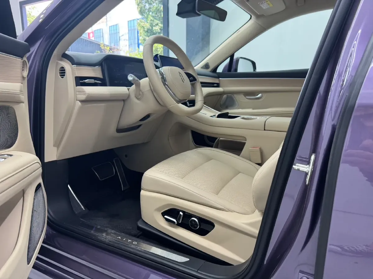 2025 AITO AITO M5 1.5T 152HP L4 REEV 42KWH,autocango,china used car exporter,china ev exporter,chinese used car exporter,chinese used ev exporter