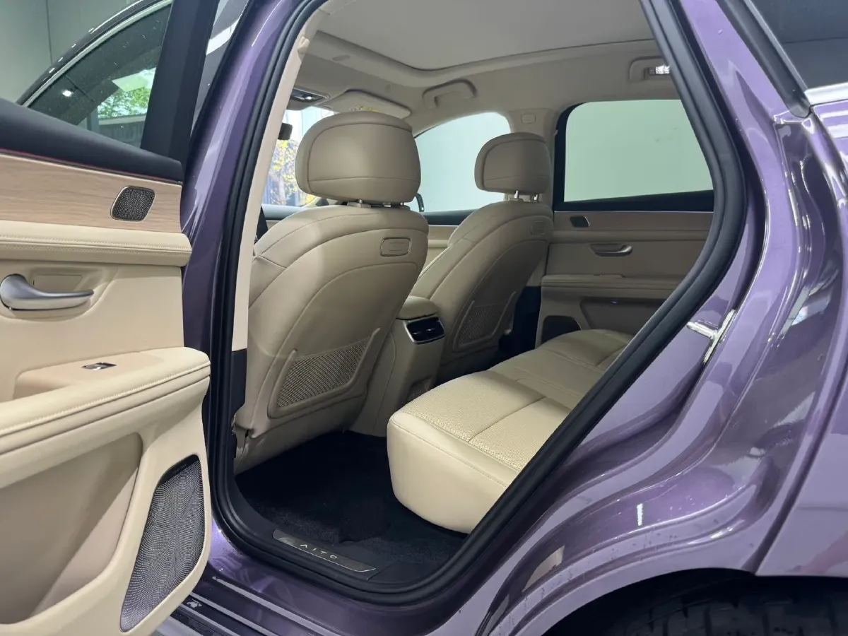 2025 AITO AITO M5 1.5T 152HP L4 REEV 42KWH,autocango,china used car exporter,china ev exporter,chinese used car exporter,chinese used ev exporter