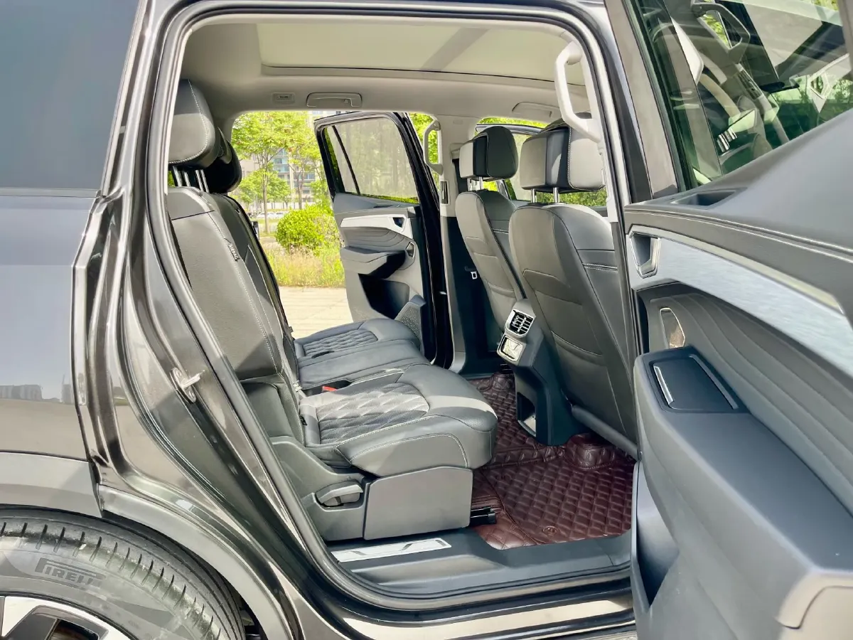 2022 Volkswagen Talagon 2.0T 220HP L4 7DCT,autocango,china used car exporter,china ev exporter,chinese used car exporter,chinese used ev exporter