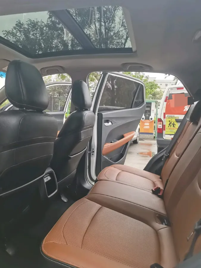 2017 HaiMa S5 Young Edition 1.6L 122HP L4 5MT,autocango,china used car exporter,china ev exporter,chinese used car exporter,chinese used ev exporter