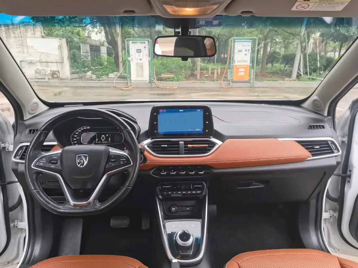 2017 HaiMa S5 Young Edition 1.6L 122HP L4 5MT,autocango,china used car exporter,china ev exporter,chinese used car exporter,chinese used ev exporter
