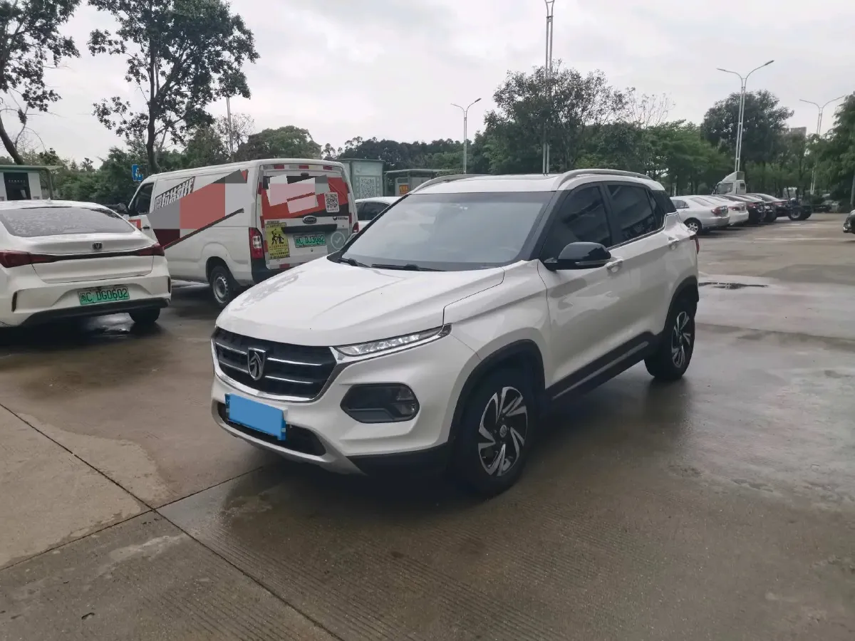 2017 HaiMa S5 Young Edition 1.6L 122HP L4 5MT,autocango,china used car exporter,china ev exporter,chinese used car exporter,chinese used ev exporter