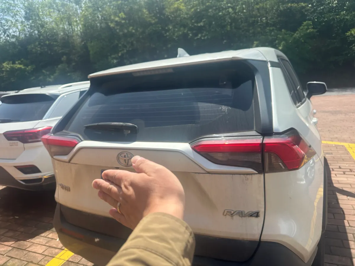 2021 Toyota RAV4 2.0L 171HP L4 CVT,autocango,china used car exporter,china ev exporter,chinese used car exporter,chinese used ev exporter