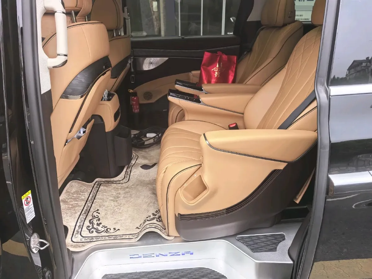 2024 Denza D9 1.5T 139HP L4 E-CVT PHEV 40KWH,autocango,china used car exporter,china ev exporter,chinese used car exporter,chinese used ev exporter