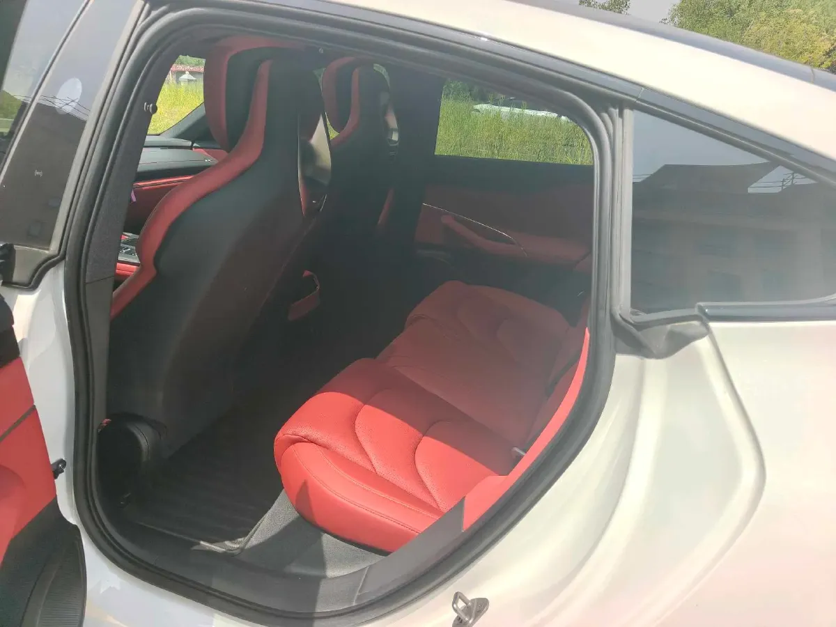 2024 MI SU7 BEV 73.6KWH,autocango,china used car exporter,china ev exporter,chinese used car exporter,chinese used ev exporter