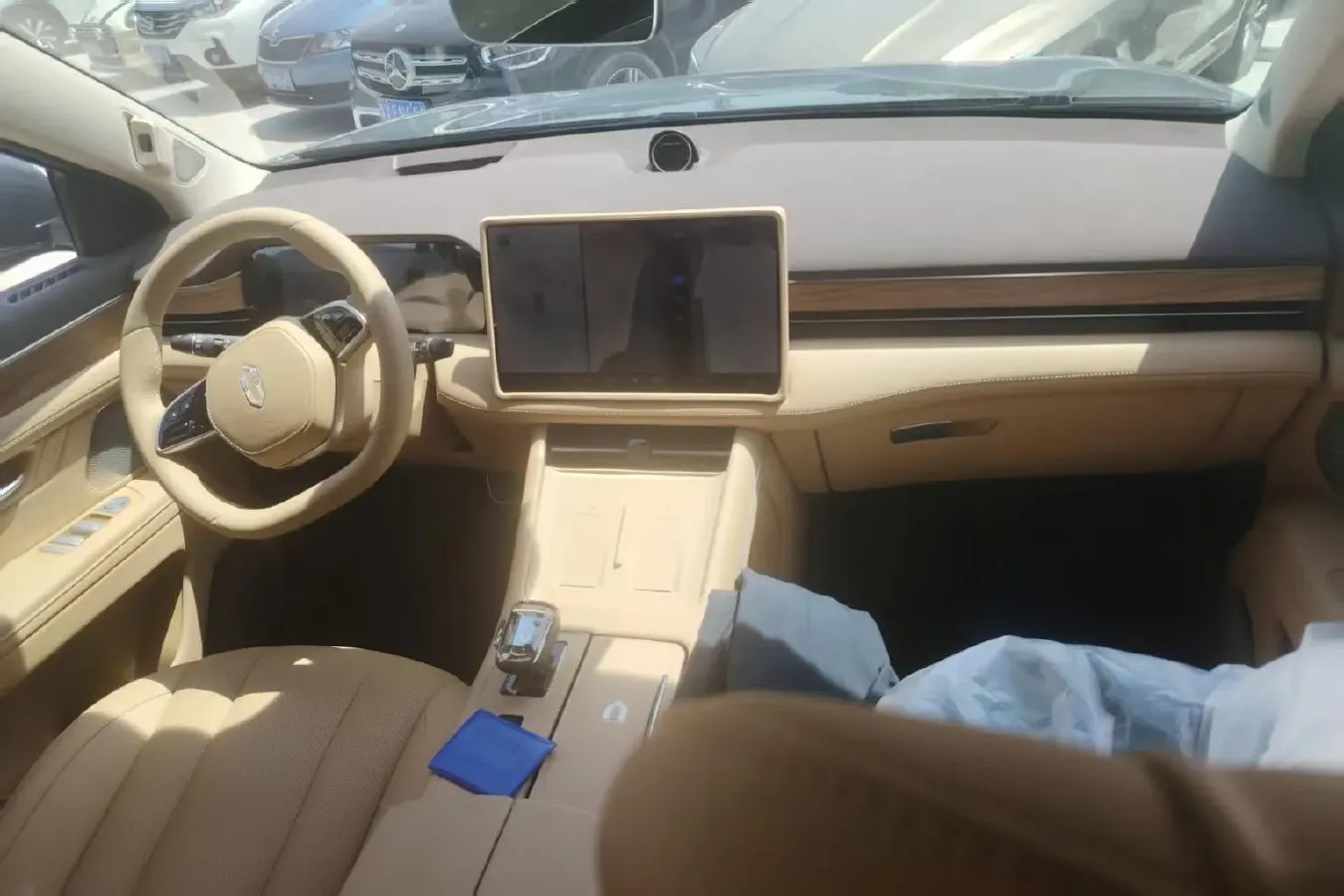 2024 AITO AITO M7 1.5T 152HP L4 REEV 38.5KWH,autocango,china used car exporter,china ev exporter,chinese used car exporter,chinese used ev exporter