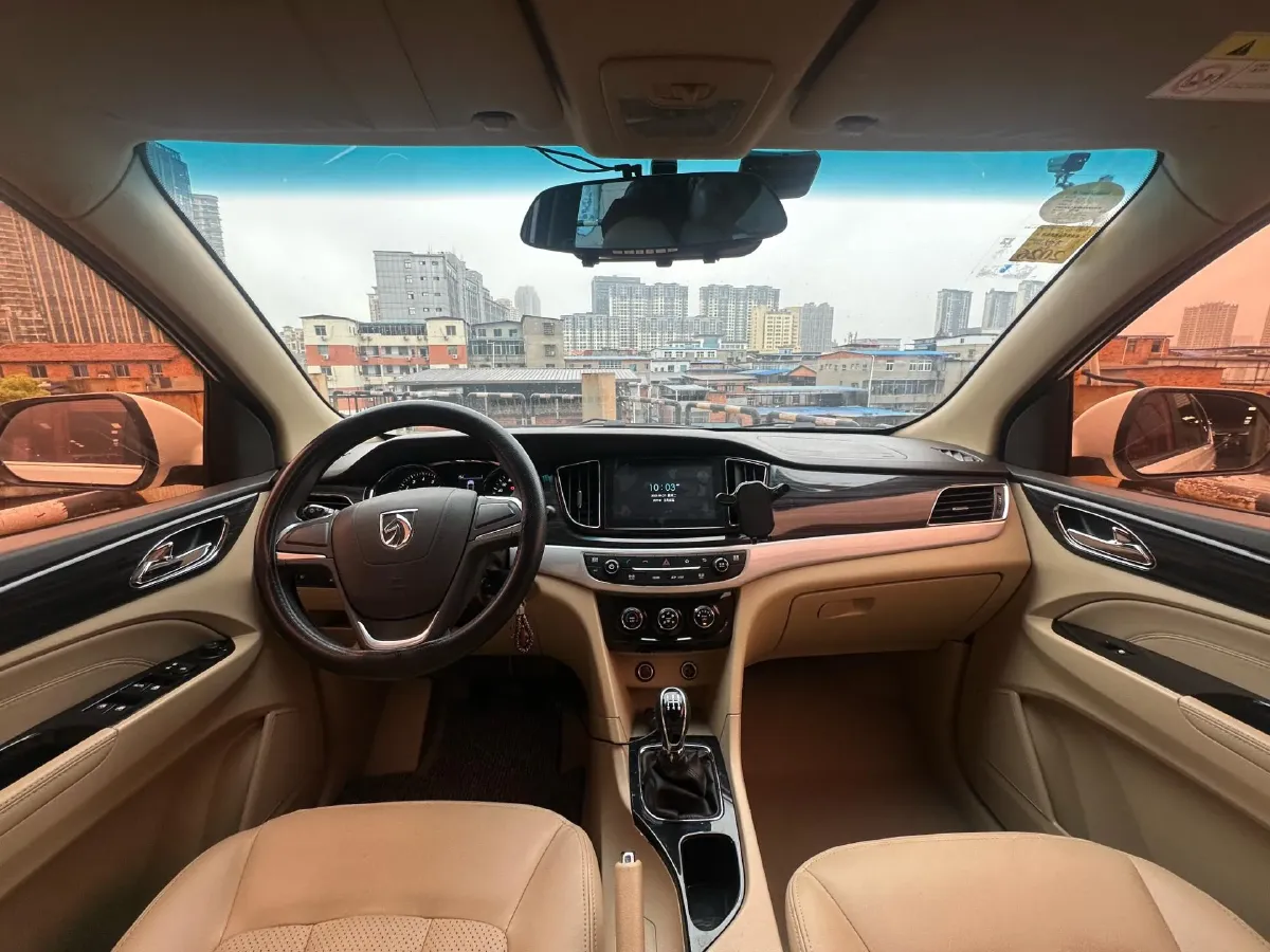 2016 BaoJun 560 1.5T 150HP L4 6MT,autocango,china used car exporter,china ev exporter,chinese used car exporter,chinese used ev exporter