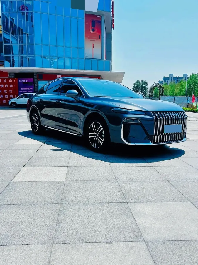 2025 Roewe M7 DMH 1.5L 112HP L4 1DHT PHEV,autocango,china used car exporter,china ev exporter,chinese used car exporter,chinese used ev exporter