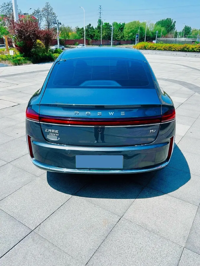 2025 Roewe M7 DMH 1.5L 112HP L4 1DHT PHEV,autocango,china used car exporter,china ev exporter,chinese used car exporter,chinese used ev exporter