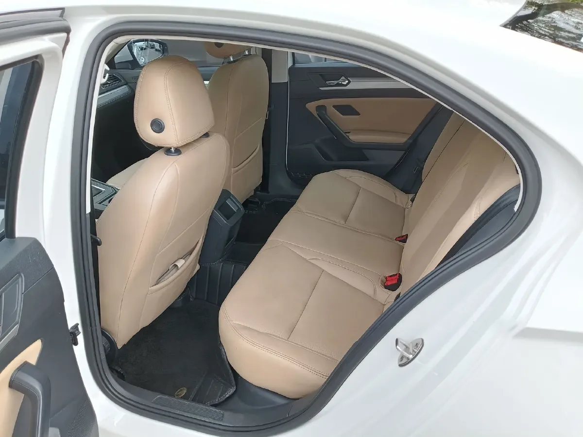 2019 Volkswagen T-Cross 1.4T 150HP L4 7DCT,autocango,china used car exporter,china ev exporter,chinese used car exporter,chinese used ev exporter