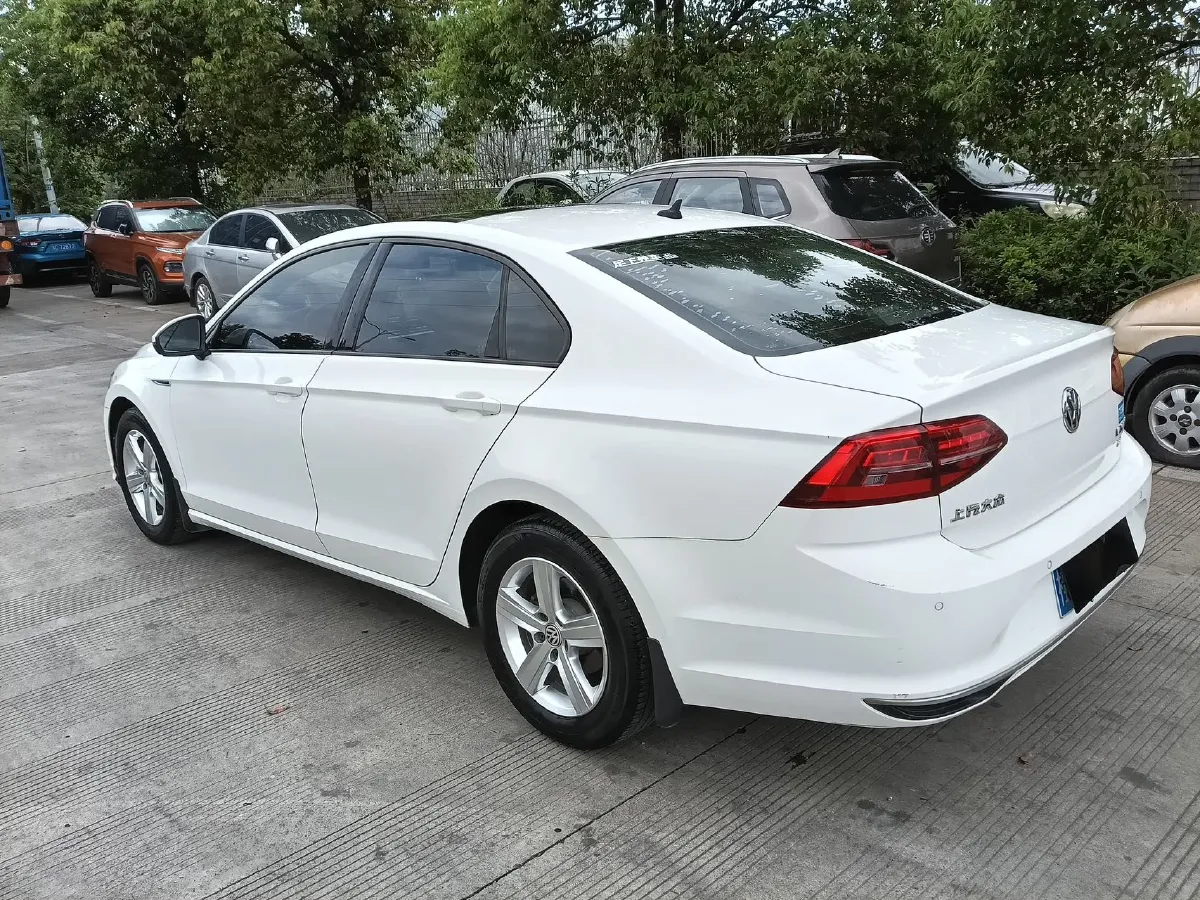 2019 Volkswagen T-Cross 1.4T 150HP L4 7DCT,autocango,china used car exporter,china ev exporter,chinese used car exporter,chinese used ev exporter