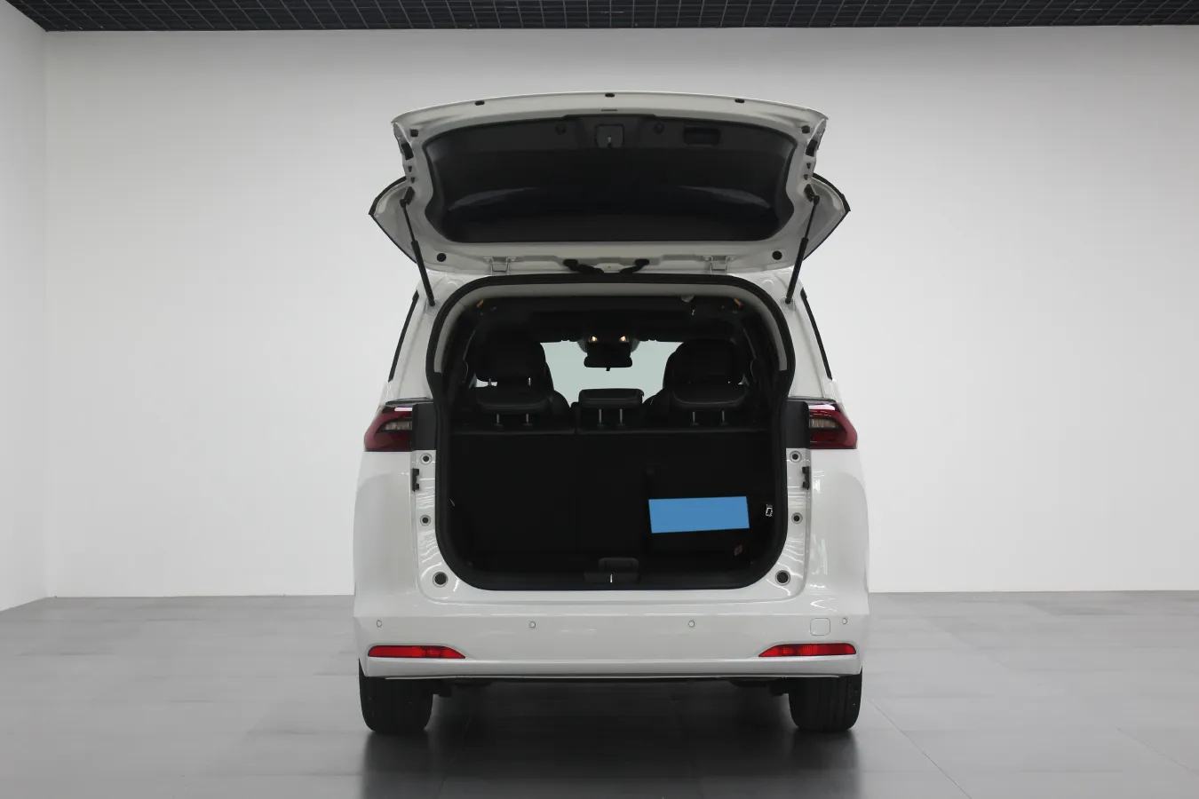 2023 GAC Trumpchi M6 1.5T 177HP L4 7DCT,autocango,china used car exporter,china ev exporter,chinese used car exporter,chinese used ev exporter