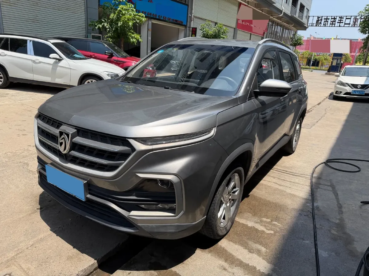 2018 BaoJun 530 1.5T 150HP L4 6MT,autocango,china used car exporter,china ev exporter,chinese used car exporter,chinese used ev exporter