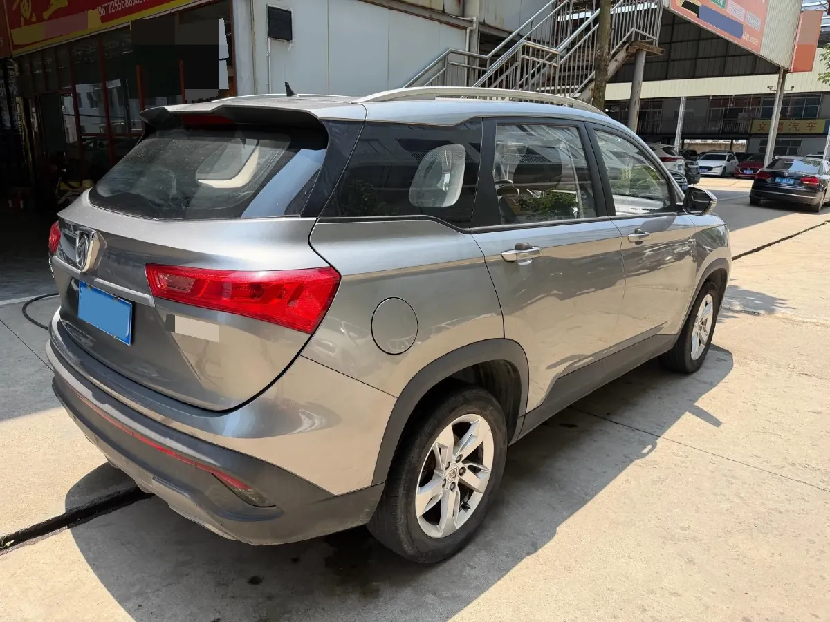 2018 BaoJun 530 1.5T 150HP L4 6MT,autocango,china used car exporter,china ev exporter,chinese used car exporter,chinese used ev exporter