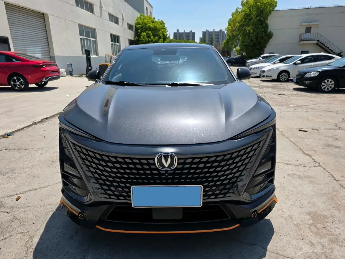 2022 ChangAn UNI-T 1.5T 188HP L4 7DCT,autocango,china used car exporter,china ev exporter,chinese used car exporter,chinese used ev exporter