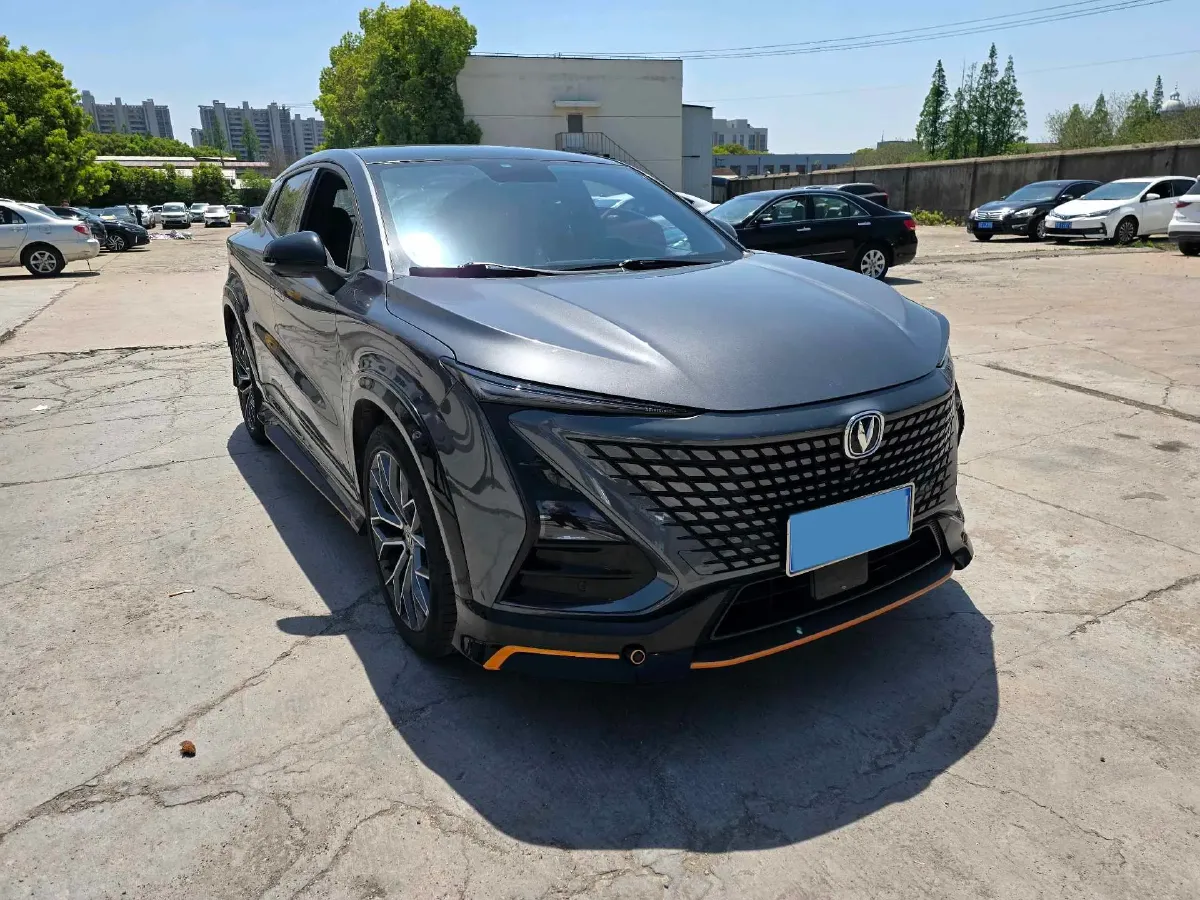 2022 ChangAn UNI-T 1.5T 188HP L4 7DCT,autocango,china used car exporter,china ev exporter,chinese used car exporter,chinese used ev exporter
