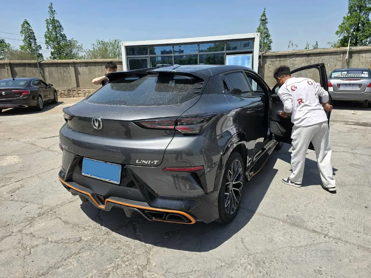 2022 ChangAn UNI-T 1.5T 188HP L4 7DCT,autocango,china used car exporter,china ev exporter,chinese used car exporter,chinese used ev exporter