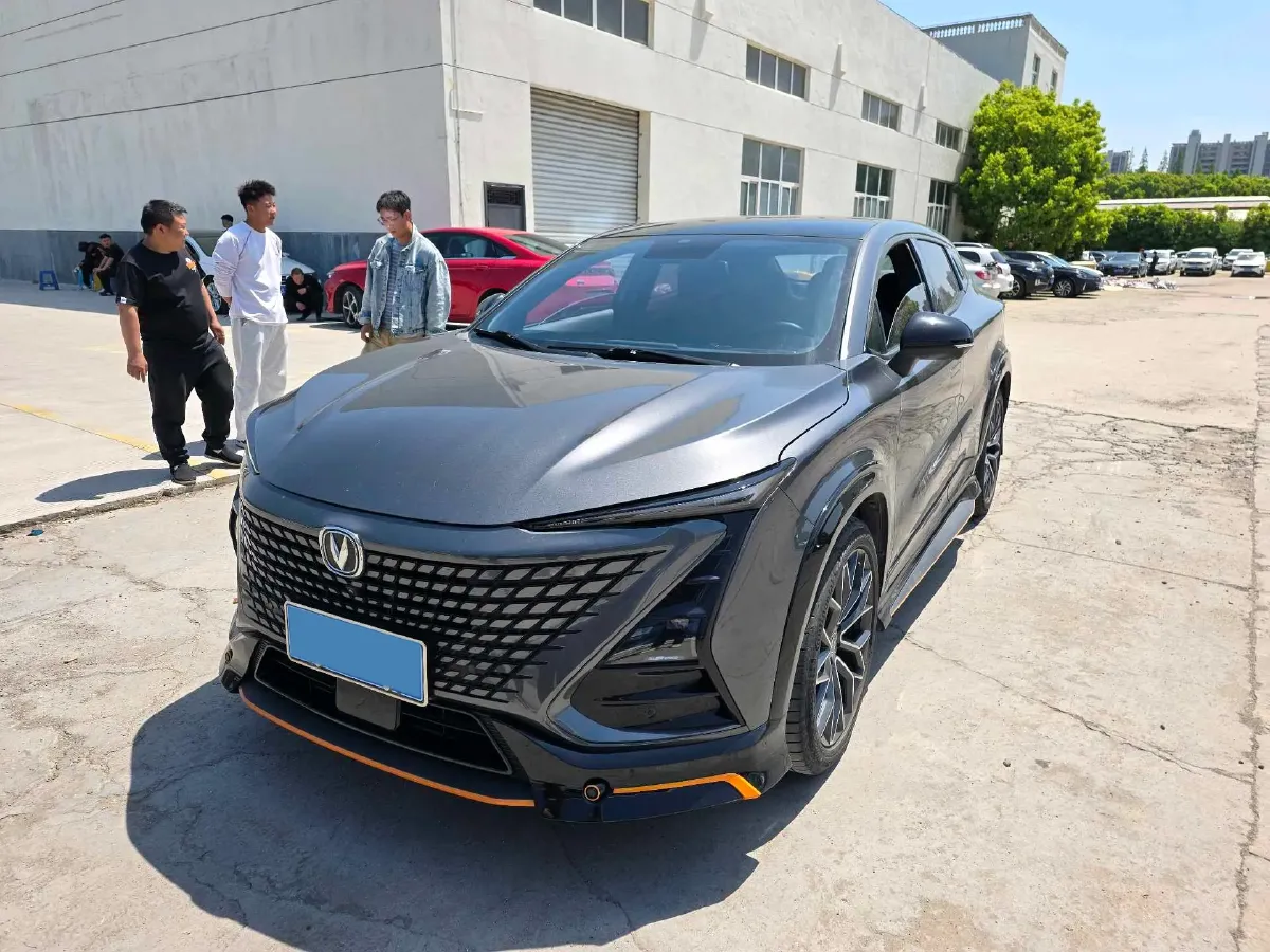 2022 ChangAn UNI-T 1.5T 188HP L4 7DCT,autocango,china used car exporter,china ev exporter,chinese used car exporter,chinese used ev exporter