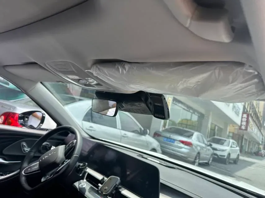 2025 Chery Arrizo 8 Pro 1.6T 197HP L4 7DCT,autocango,china used car exporter,china ev exporter,chinese used car exporter,chinese used ev exporter