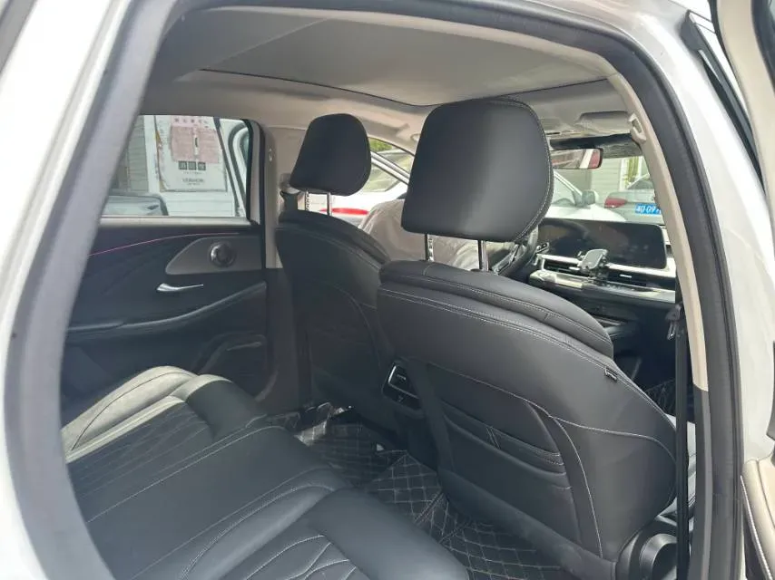 2025 Chery Arrizo 8 Pro 1.6T 197HP L4 7DCT,autocango,china used car exporter,china ev exporter,chinese used car exporter,chinese used ev exporter