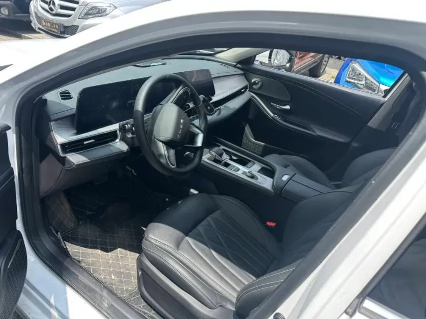 2025 Chery Arrizo 8 Pro 1.6T 197HP L4 7DCT,autocango,china used car exporter,china ev exporter,chinese used car exporter,chinese used ev exporter