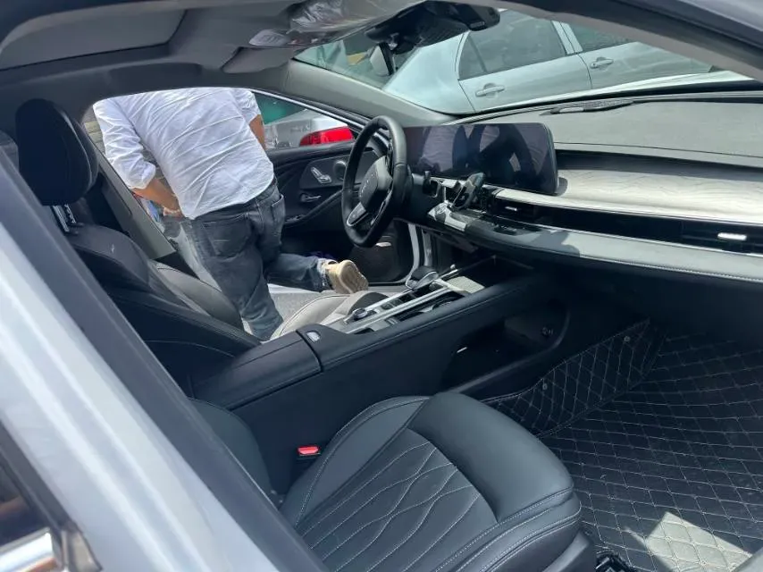 2025 Chery Arrizo 8 Pro 1.6T 197HP L4 7DCT,autocango,china used car exporter,china ev exporter,chinese used car exporter,chinese used ev exporter