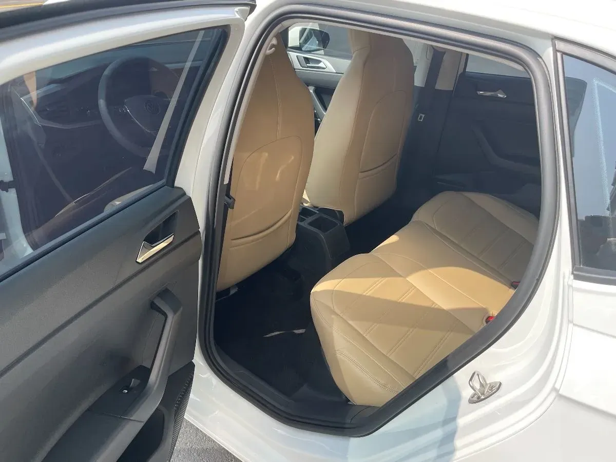 2023 Volkswagen Polo 1.5L 113HP L4 6AT,autocango,china used car exporter,china ev exporter,chinese used car exporter,chinese used ev exporter