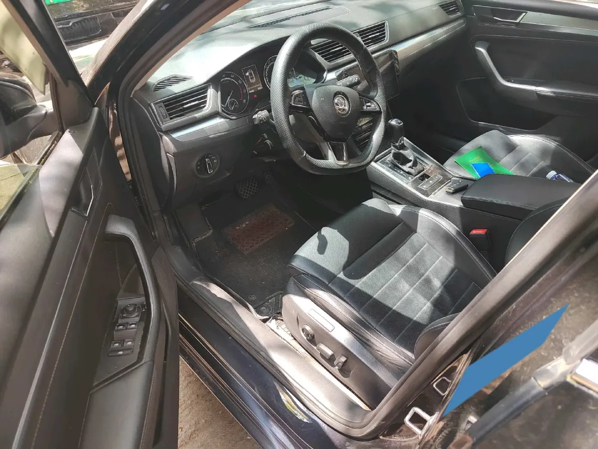 2019 Skoda Superb 1.4T 150HP L4 7DCT,autocango,china used car exporter,china ev exporter,chinese used car exporter,chinese used ev exporter